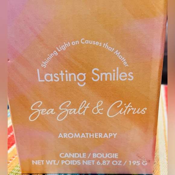Lasting Smiles Sea Salt & Citrus Aromatherapy Candle - Picture 3 of 5